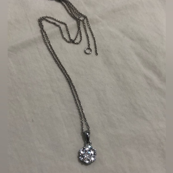 Jones New York Crystal pendant Necklace - Picture 3 of 8